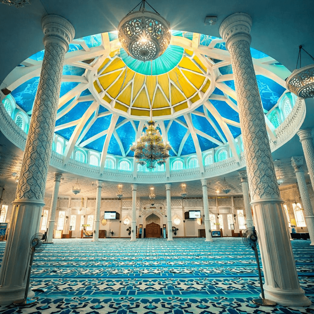 Masjid Setia Raja Mukah — masjid ikonik dengan seni bina unik di Sarawak.